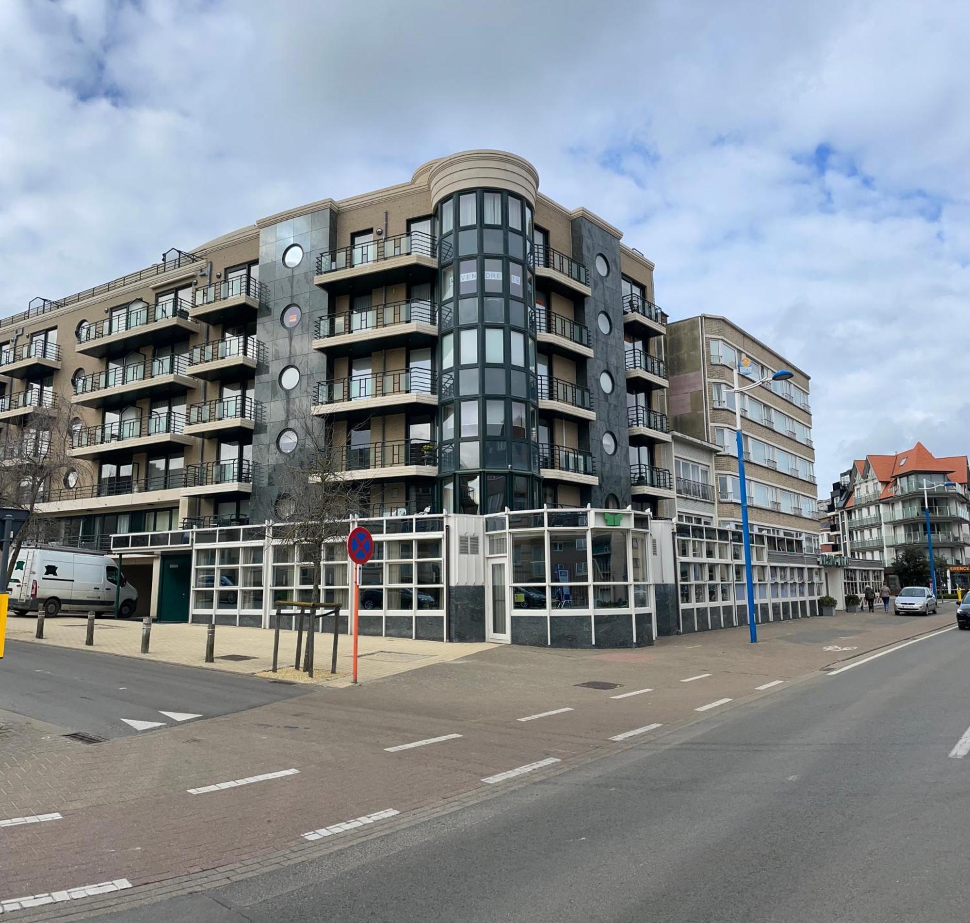 Appt Pablo Met Prive-Garage, Vlakbij Zee, In Koksijde-Bad Exterior foto